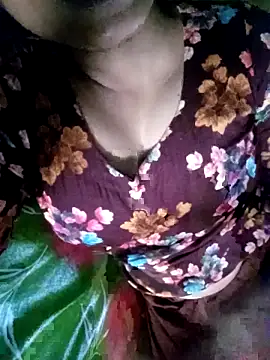 BreezySexyGirl69's Webcam Show
