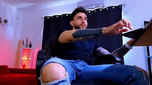 Chat XXX Live MightyAaron66