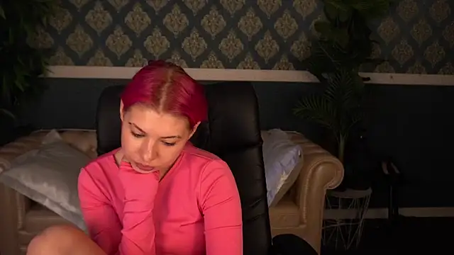 Show modela PinkyTrix na web-kameri