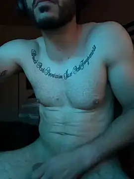 Strokeking4u élő XXX-chatje