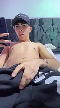 Show de michaell_twinkk na webcam