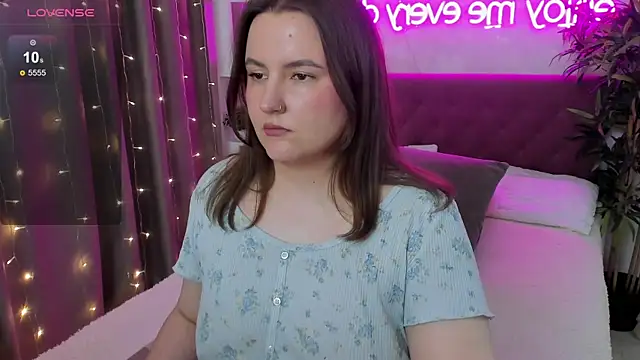 Онлайн чат XXX FeralPeach