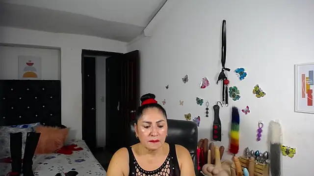 แชท XXX สดของ mature_bigboobs10