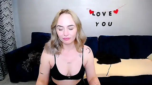 Czat XXX na żywo – LiluMoon__