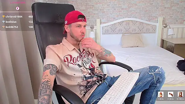 XXX chat uživo modela JonahShaw
