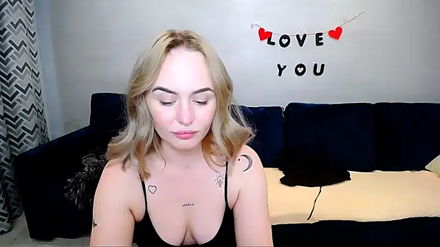 LiluMoon__ live XXX chat