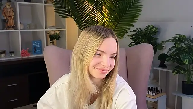 RosannPritchard Show in webcam