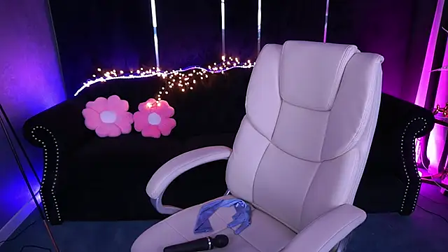 Chat +18 de LylaYeess ao vivo