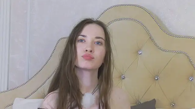 LilaMccoy webcam show