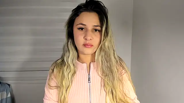 Sofi_isXXX – webcam-show