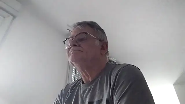 oura live XXX chat