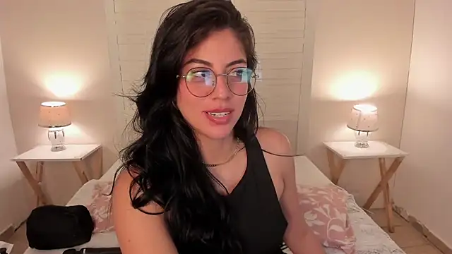 GabbyOwenn Chat XXX live