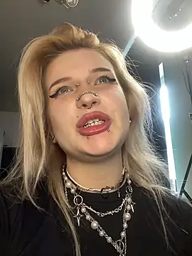 DriveThruCiri's Live XXX Chat