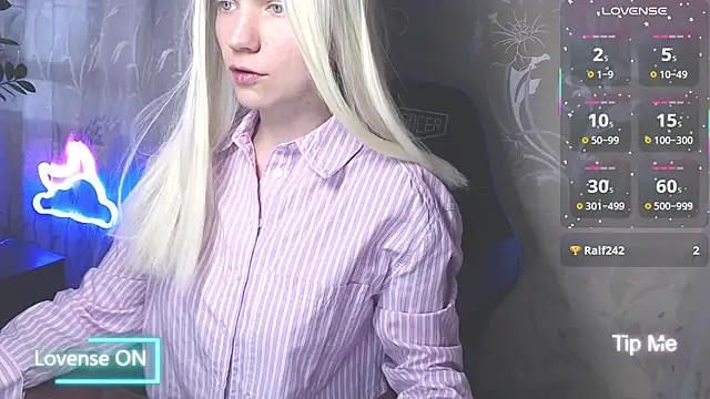 Shiny_Victoria Live XXX-Chat