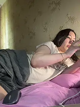 Naughtbaby_2025 – Naživo XXX chat