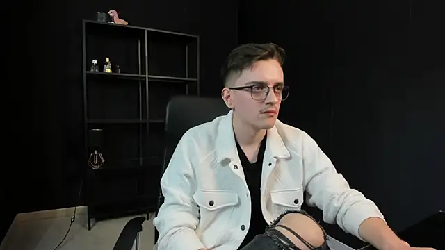 FelixStarkk Chat XXX live