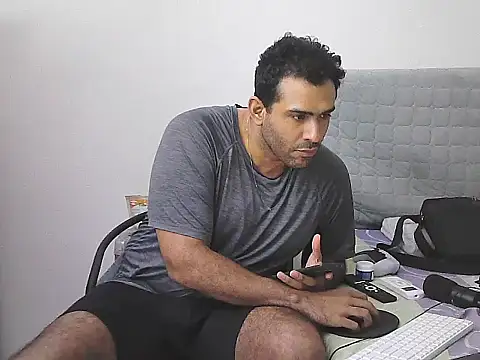 IronSideBear Pertunjukan Webcam