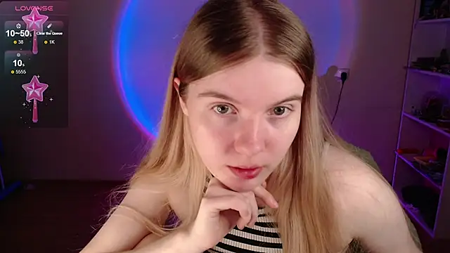 Strawberry_juli's Live XXX Chat