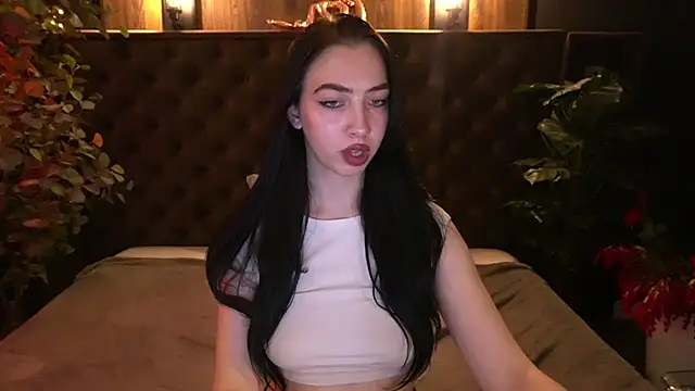 WildKittenX_のライブXXXチャット