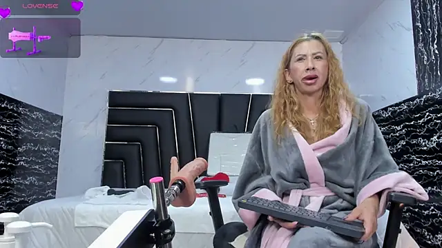 Chat +18 de Ladyy_Scarlett ao vivo