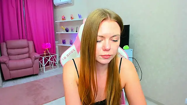 Strawberrye Adlı Modelin Canlı XXX Sohbeti