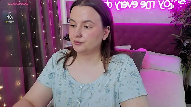 FeralPeach's Live XXX Chat