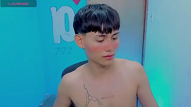 tanjiro_cute élő XXX-chatje