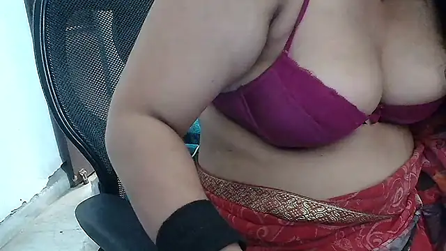 SimmiQueen_77 Chat XXX in diretta