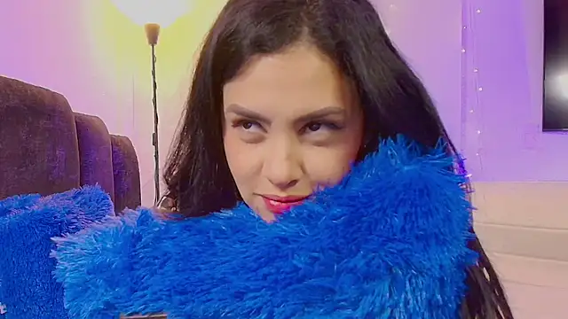 Maya_Bluee Chat XXX in diretta