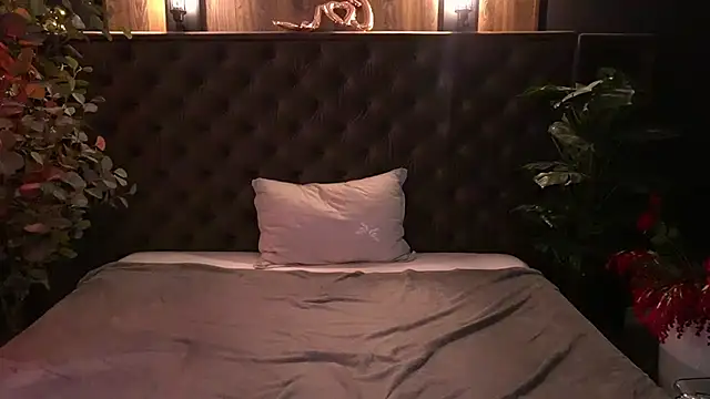 دردشة WildKittenX_ الجنسية المباشرة