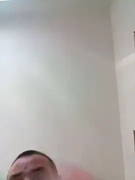 Alessiooo908 网络视讯表演
