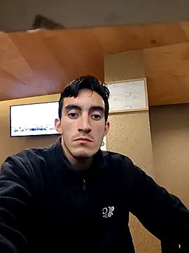 TommyMomentum's Webcam Show