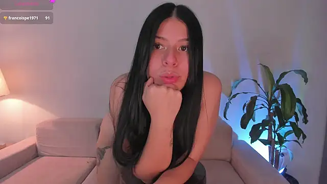 Chat XXX en directo de Holly_velvett