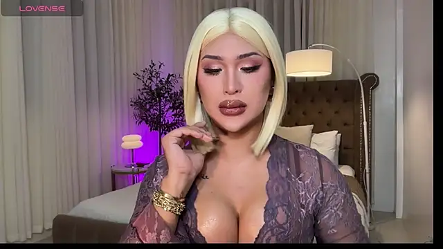 Your_Majesty_Tyra webcam show