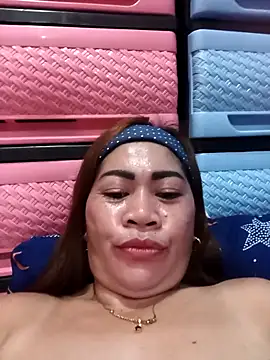 SweetChubbyMommy_02's Live XXX Chat