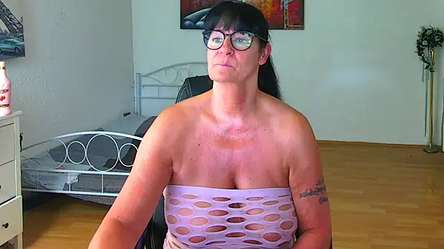 Sylly Live XXX-Chat