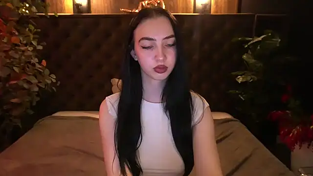 WildKittenX_'s Live XXX Chat