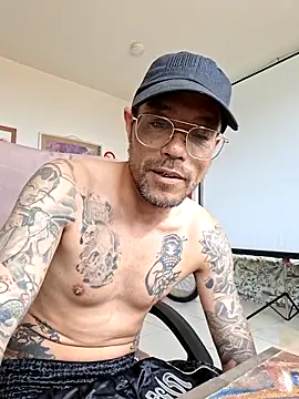 Mr_Graffitimile Live XXX-Chat