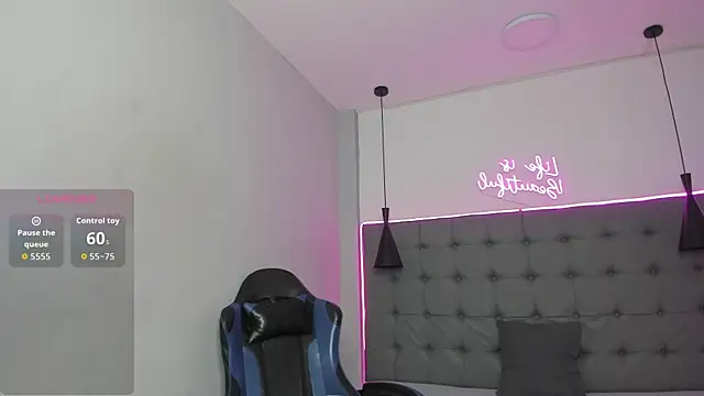 scarletcherry18 élő XXX-chatje