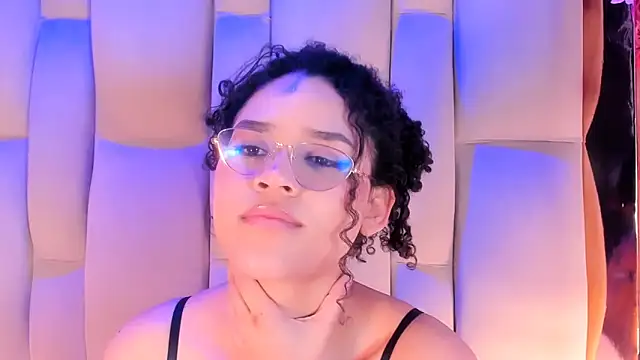 Chat XXX en directo de Lilithadams1