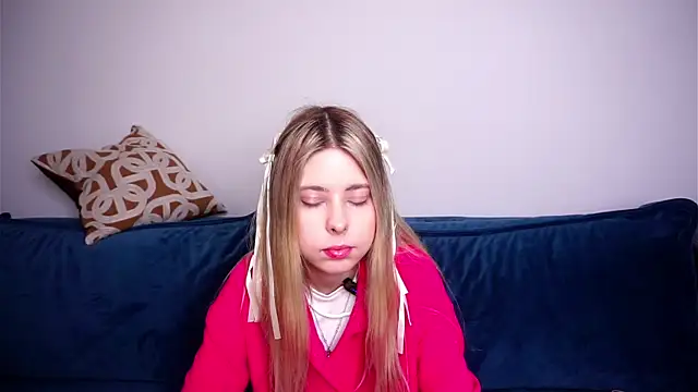 SindyFrierson Adlı Modelin Canlı XXX Sohbeti