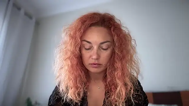 Reddgiirl élő XXX-chatje