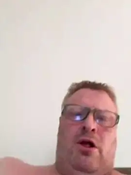 Show de Freddyking146f na webcam