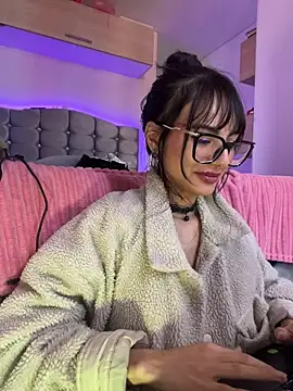 _Lucycherry Live XXX-chat