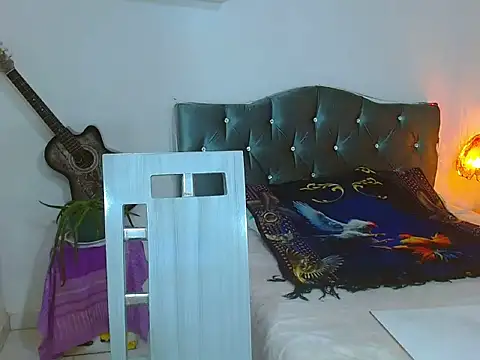 _Santi2 Adlı Modelin Canlı XXX Sohbeti
