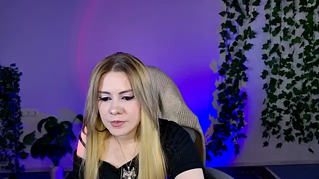 Kumiho_7777's Live XXX Chat