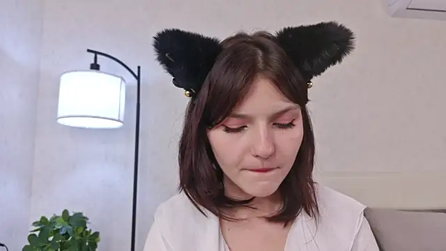 NyraVesperisのライブXXXチャット