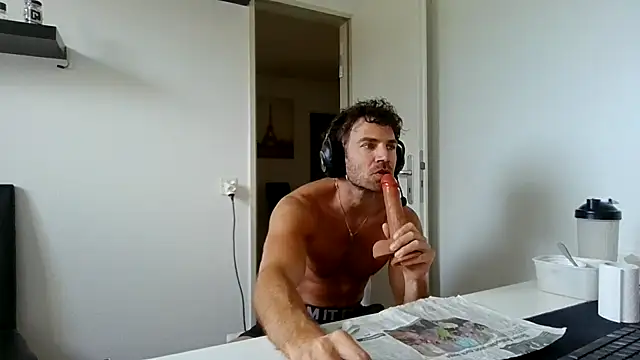 alpha-hunk élő XXX-chatje