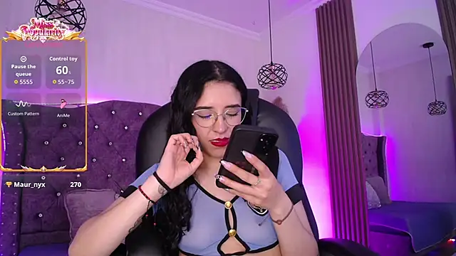 XXX chat uživo modela Amara_Davis1