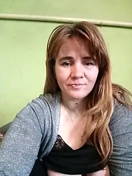 SannyMILF Adlı Modelin Canlı XXX Sohbeti